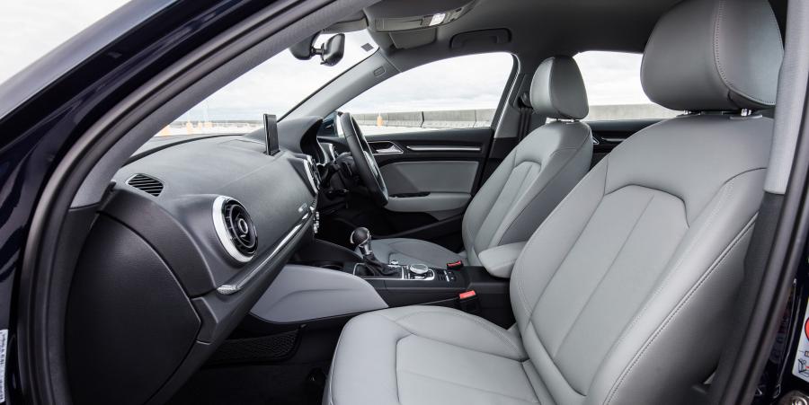 Интерьер Audi A3 Sedan 1.4 TFSI (8V) 2016 года  (AU) (фото 8 из 8)